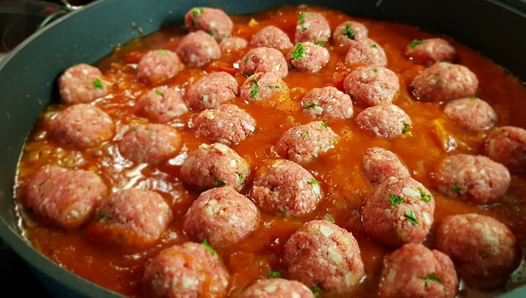 Paleo Meatballs in Tomato Sauce Recipe